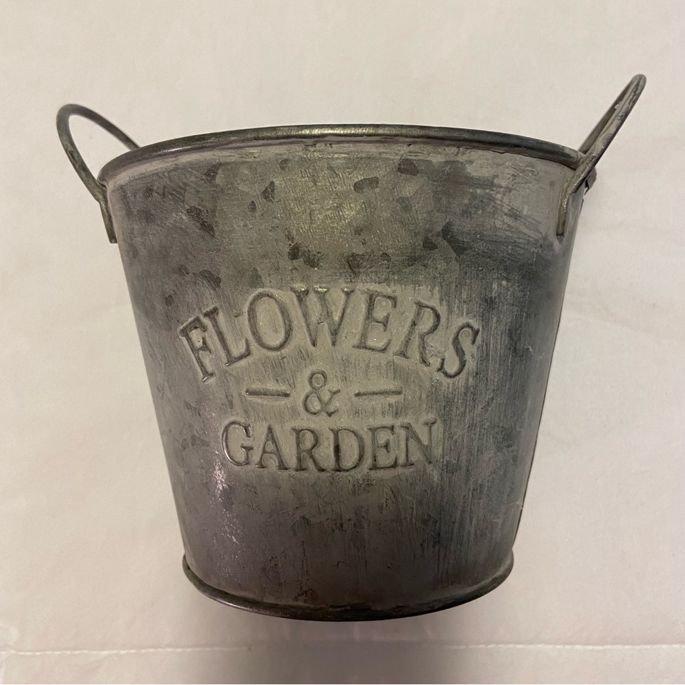 NWOT Metal Flower Container